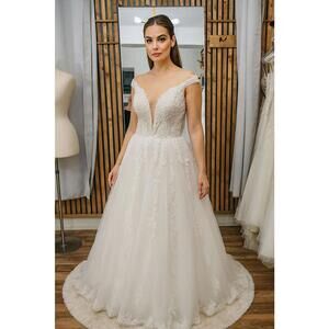 Wedding Dress aline cap sleeves with illusion bodice and neckline size 14